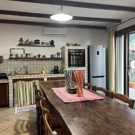Apartment Casa Della Mimosa By Interhome *